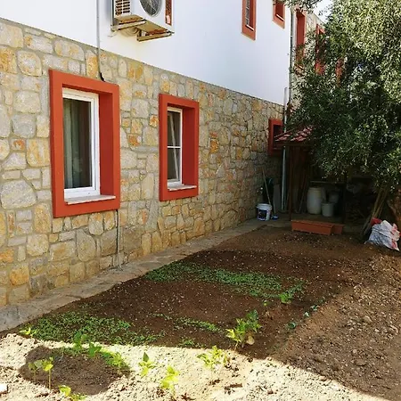Villa Unallar House